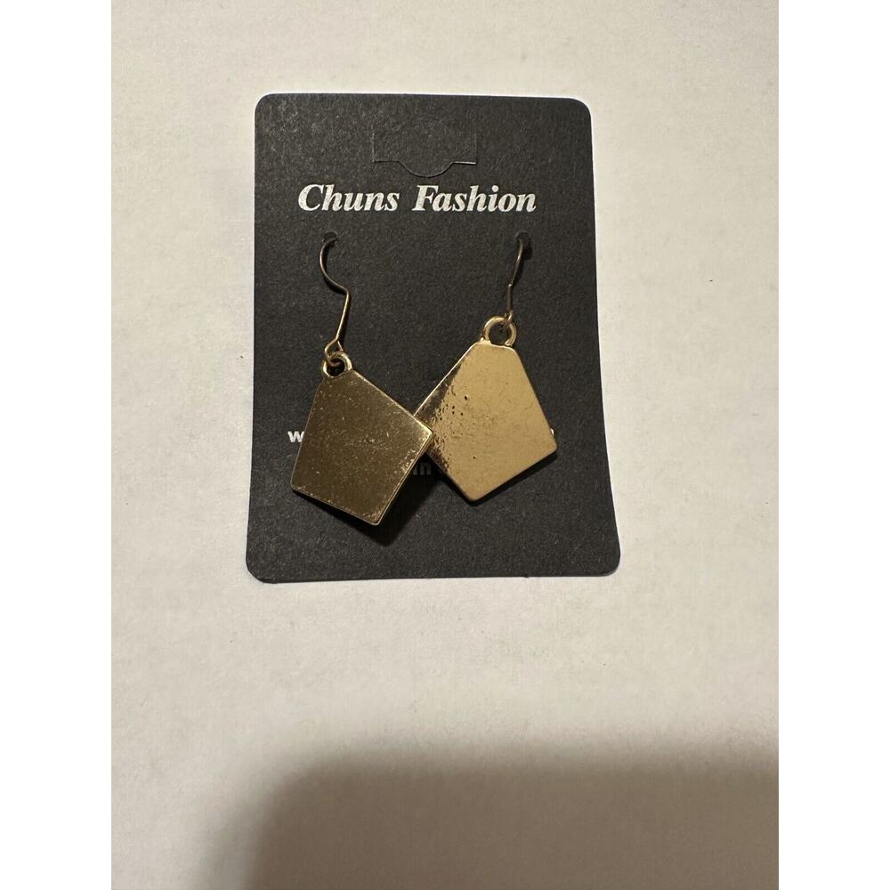 Chuns Fashion Women's Jewelry Gold-Tone Kite-Shaped Elegant Dangle Earrings